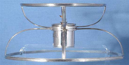 A large George III silver revolving dish stand and burner, by William Fountain, width 287mm, weight 18.2oz/569grms.